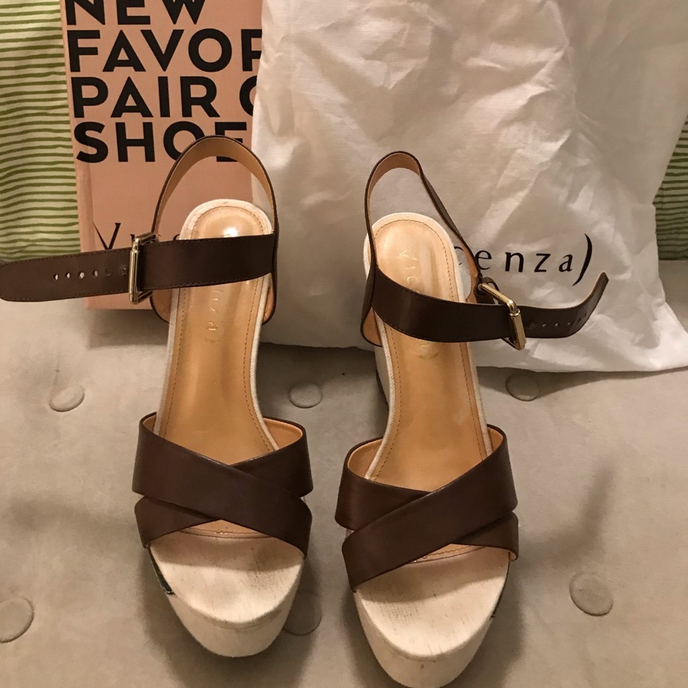 Fun Beautiful Wedges - Picture 3 of 8